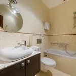 Villa Gumonca *