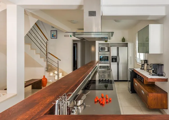 Gumonca Villa Supetar