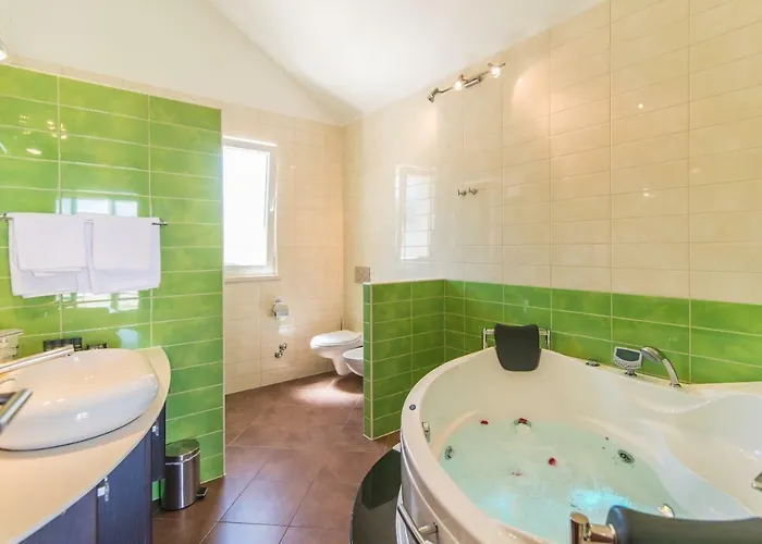 Gumonca Villa Supetar